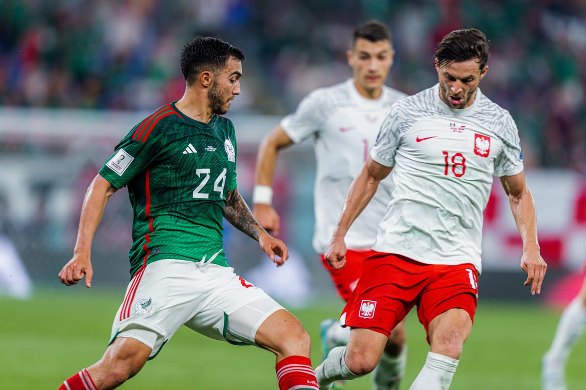 PITCHSIDE FIFA WORLD CUP QATAR 2022: MEXICO V POLAND