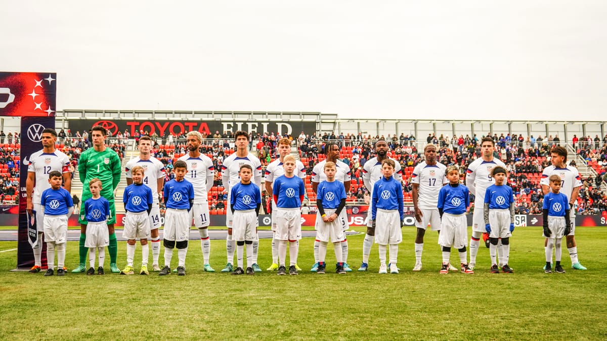 Pitch Side: New Year New Faces USMNT vs Slovenia